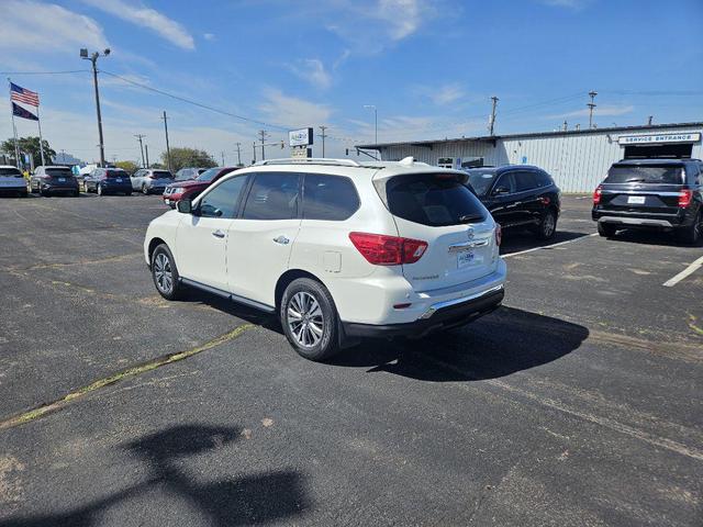 Photo of 2020 WHITE Nissan Pathfinder