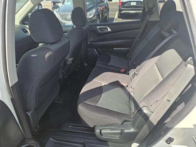 Photo of 2020 WHITE Nissan Pathfinder