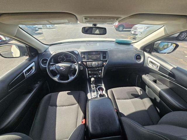 Photo of 2020 WHITE Nissan Pathfinder