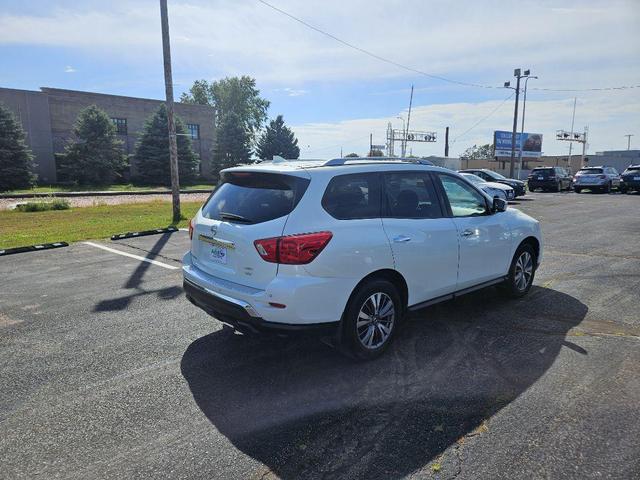 Photo of 2020 WHITE Nissan Pathfinder