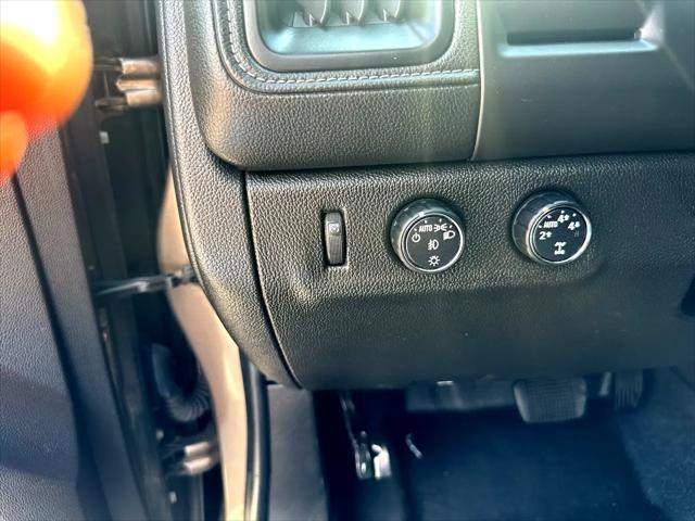 Photo of 2016 Bronze Alloy Metallic GMC Canyon