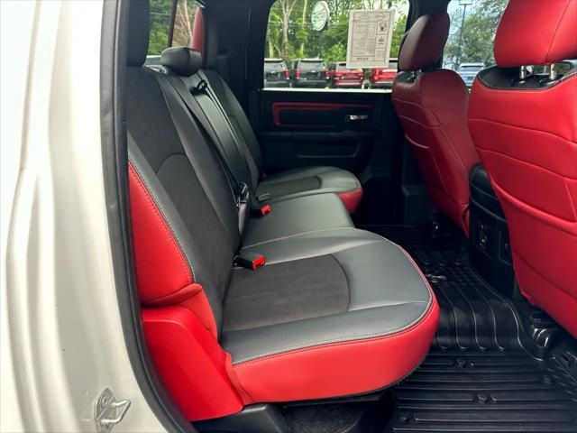 Photo of 2016 Bright White Clearcoat RAM 1500