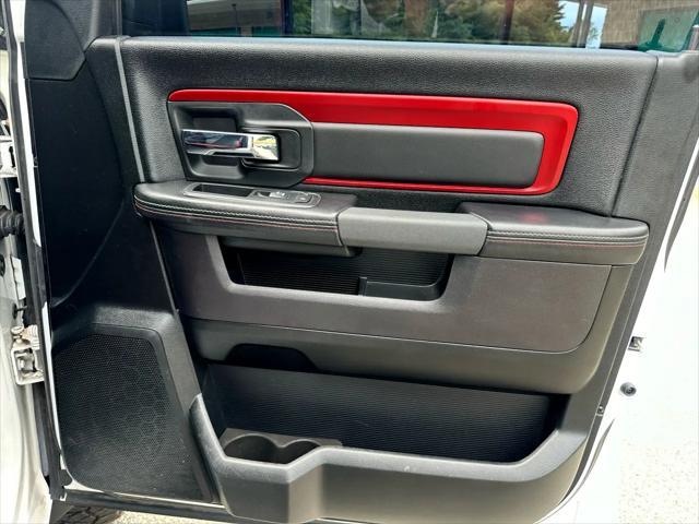 Photo of 2016 Bright White Clearcoat RAM 1500