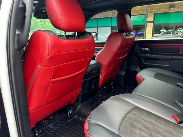 Photo of 2016 Bright White Clearcoat RAM 1500