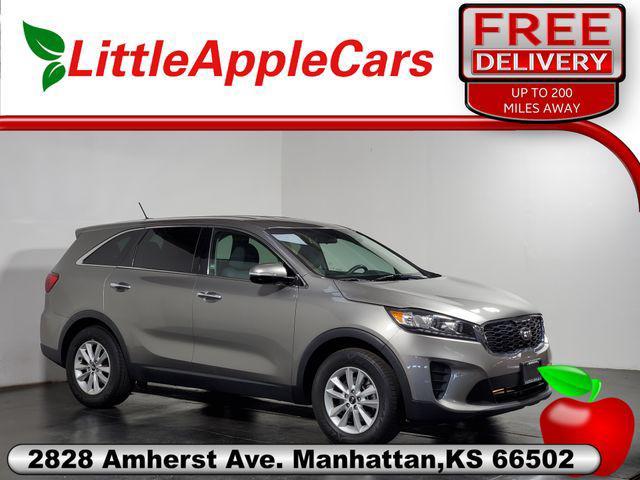Photo of 2019 Titanium Silver Kia Sorento