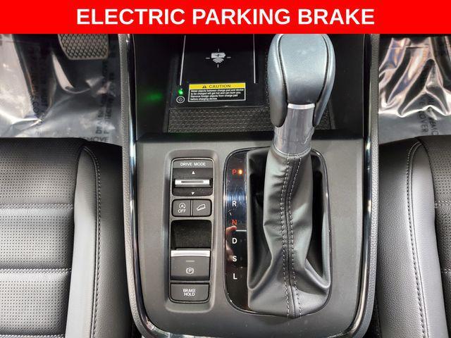 Photo of 2024 sparkle silver metallic Honda CR-V