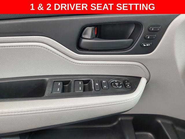Photo of 2020 Lunar Silver Metallic Honda Odyssey