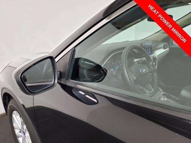 Photo of 2020 Agate Black Metallic Ford Escape