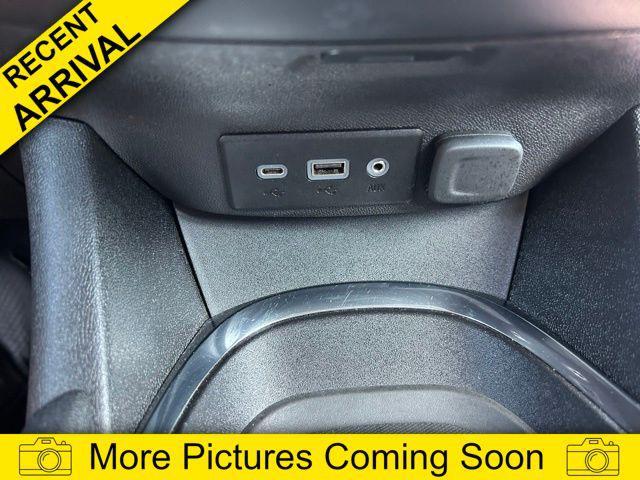 Photo of 2024 Summit White Chevrolet Malibu
