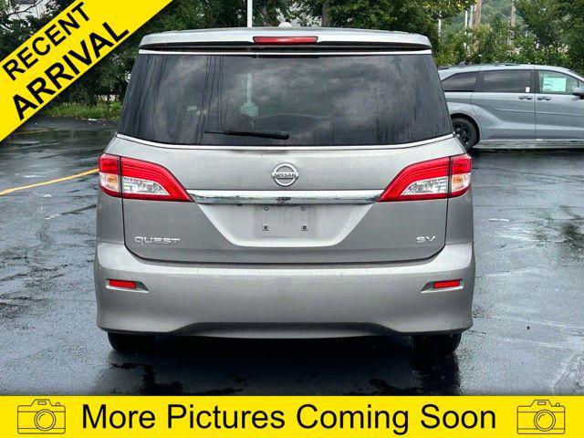Photo of 2013 Platinum Graphite Metallic Nissan Quest
