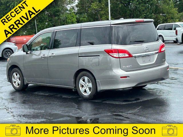 Photo of 2013 Platinum Graphite Metallic Nissan Quest