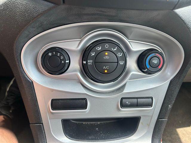 Photo of 2016 Magnetic Ford Fiesta