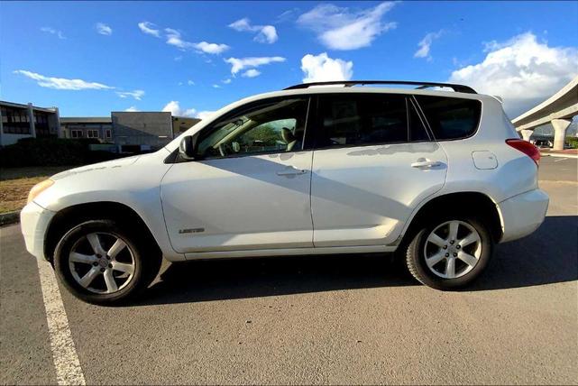 Photo of 2008 White Toyota RAV4