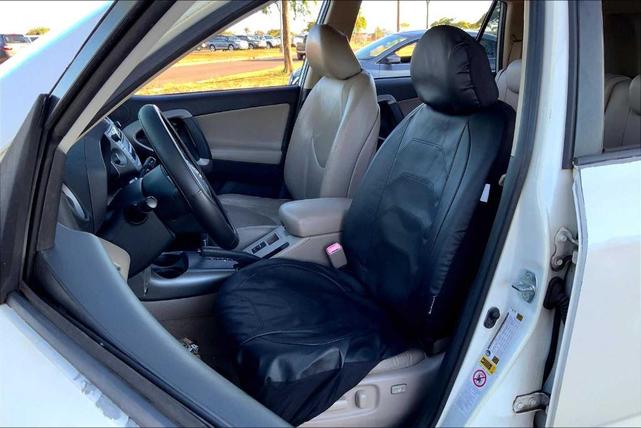 Photo of 2008 White Toyota RAV4