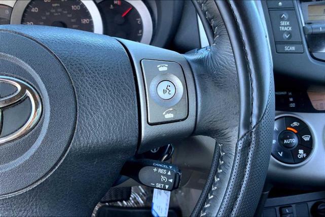 Photo of 2008 White Toyota RAV4
