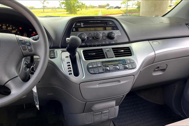 Photo of 2010 Silver Honda Odyssey