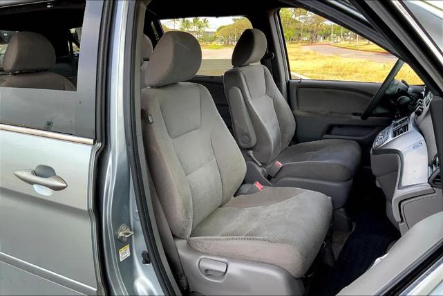 Photo of 2010 Silver Honda Odyssey