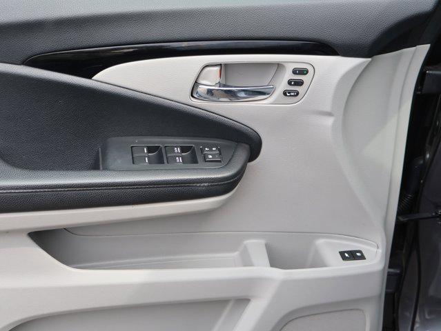 Photo of 2022 Modern Steel Metallic Honda Pilot