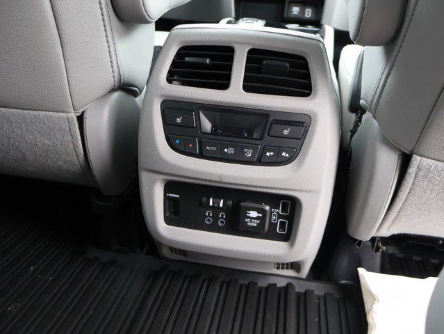 Photo of 2022 Modern Steel Metallic Honda Pilot