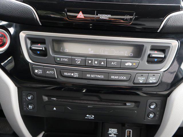 Photo of 2022 Modern Steel Metallic Honda Pilot