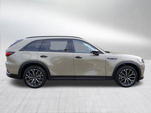 Photo of 2025 Zircon Sand Metallic Mazda CX-70 PHEV