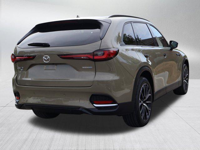 Photo of 2025 Zircon Sand Metallic Mazda CX-70 PHEV