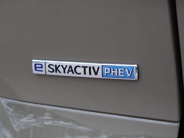 Photo of 2025 Zircon Sand Metallic Mazda CX-70 PHEV
