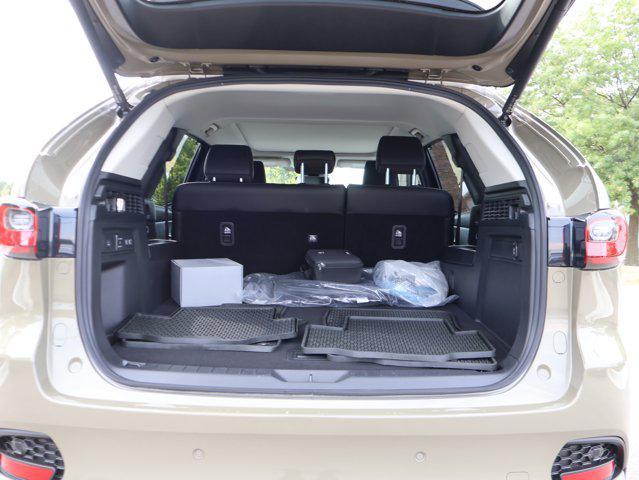 Photo of 2025 Zircon Sand Metallic Mazda CX-70 PHEV