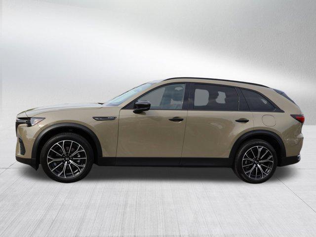 Photo of 2025 Zircon Sand Metallic Mazda CX-70 PHEV
