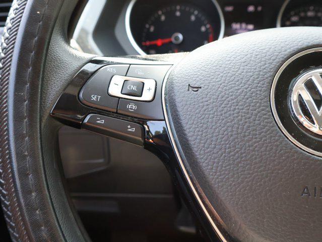 Photo of 2020 Deep Black Pearl Volkswagen Tiguan