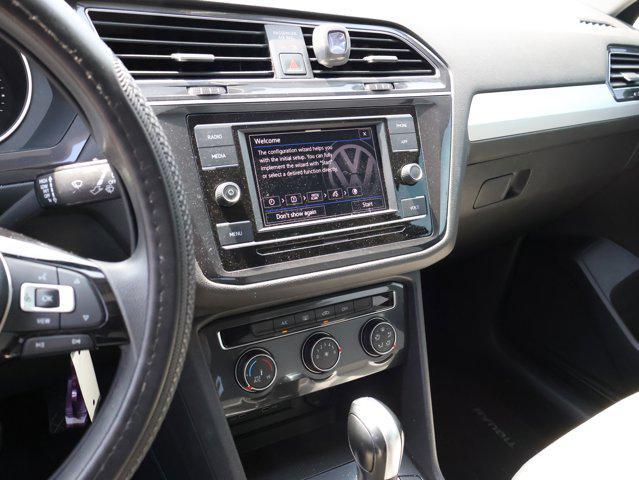 Photo of 2020 Deep Black Pearl Volkswagen Tiguan