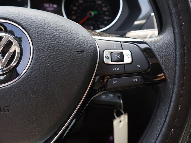Photo of 2020 Deep Black Pearl Volkswagen Tiguan