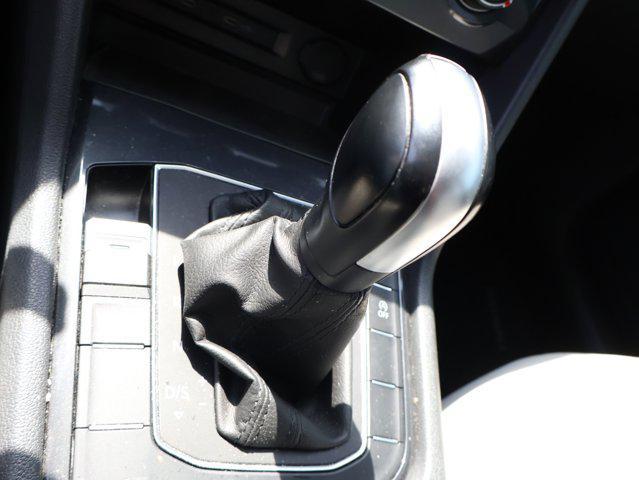 Photo of 2020 Deep Black Pearl Volkswagen Tiguan