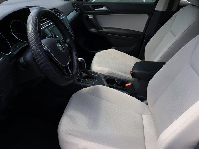 Photo of 2020 Deep Black Pearl Volkswagen Tiguan