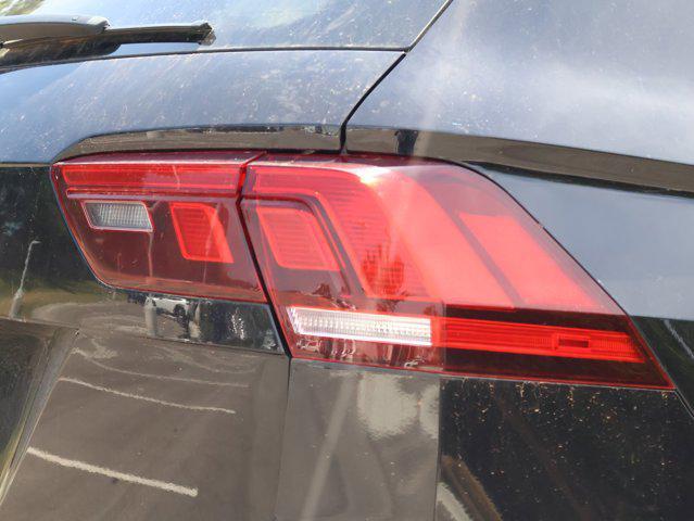 Photo of 2020 Deep Black Pearl Volkswagen Tiguan
