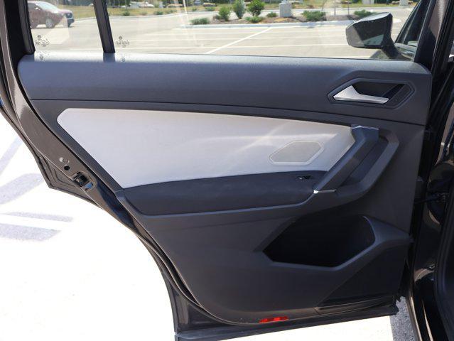 Photo of 2020 Deep Black Pearl Volkswagen Tiguan