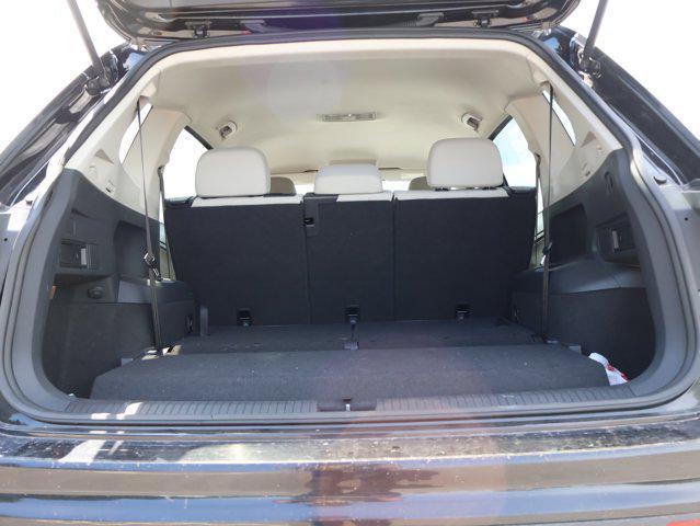 Photo of 2020 Deep Black Pearl Volkswagen Tiguan