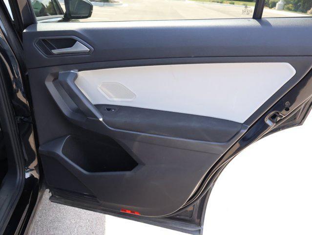 Photo of 2020 Deep Black Pearl Volkswagen Tiguan