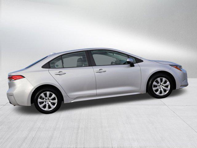 Photo of 2024 Classic Silver Metallic Toyota Corolla