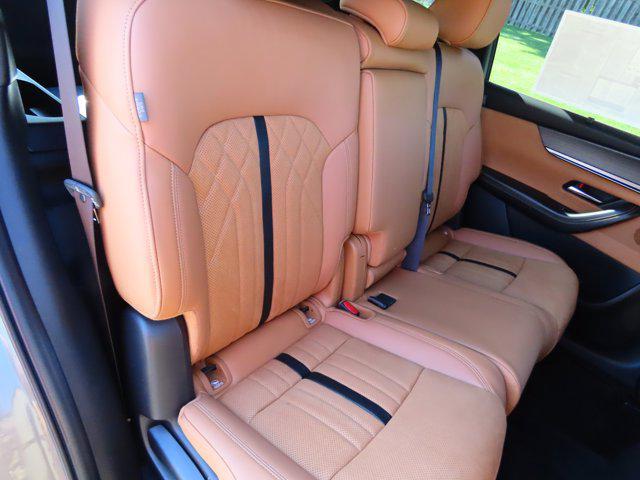 Photo of 2025 Zircon Sand Metallic Mazda CX-70