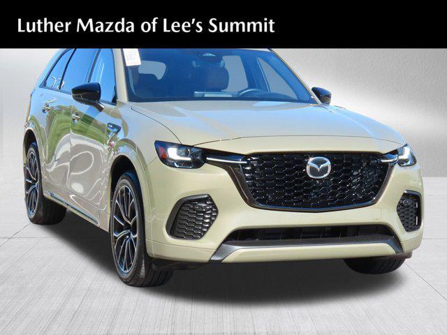 Photo of 2025 Zircon Sand Metallic Mazda CX-70
