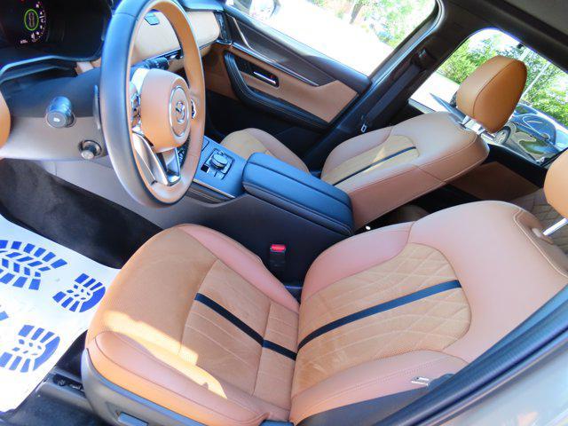 Photo of 2025 Zircon Sand Metallic Mazda CX-70