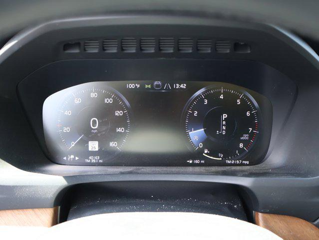 Photo of 2022 Thunder Grey Metallic Volvo XC90