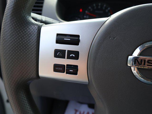 Photo of 2017 Glacier White Nissan Frontier