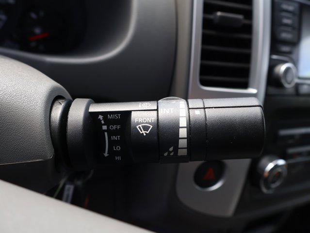 Photo of 2017 Glacier White Nissan Frontier