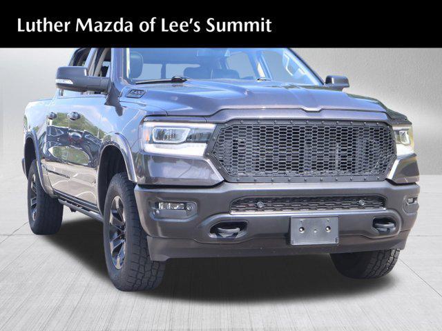 Photo of 2019 Granite Crystal Metallic Clearcoat RAM 1500