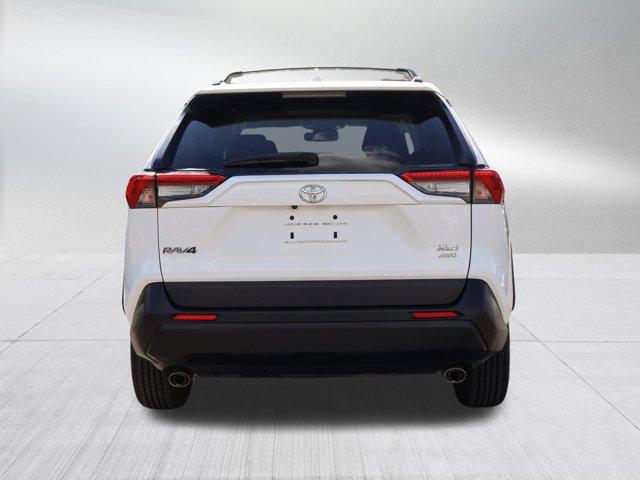 Photo of 2023 Ice Cap Toyota RAV4