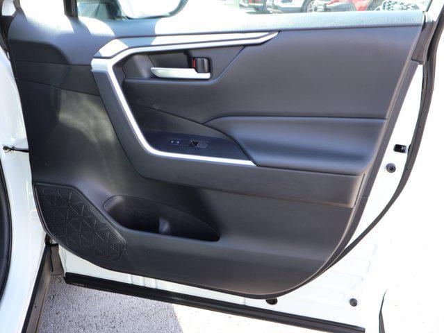 Photo of 2023 Ice Cap Toyota RAV4