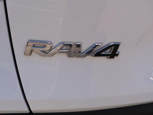 Photo of 2023 Ice Cap Toyota RAV4