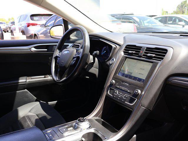Photo of 2020 Iconic Silver Metallic Ford Fusion